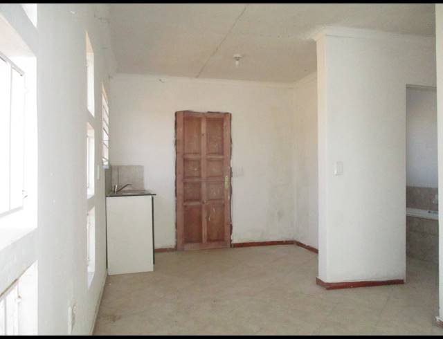 2 BEDROOM HOUSE TO LET IN GOUDRAND